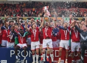 1xBit体育视频-热门球队经过激烈较量最终取得胜利