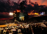 1xBit体育竞技-火箭队惊险胜出，雄鹿队遗憾败局