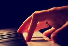 1xBit体育教练-德甲重燃激情，球迷热情高涨助威欢呼，德甲 集锦