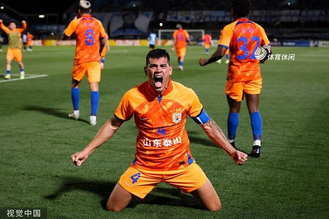 蒙特雷主场优势明显，球迷期待逆转奇迹的简单介绍