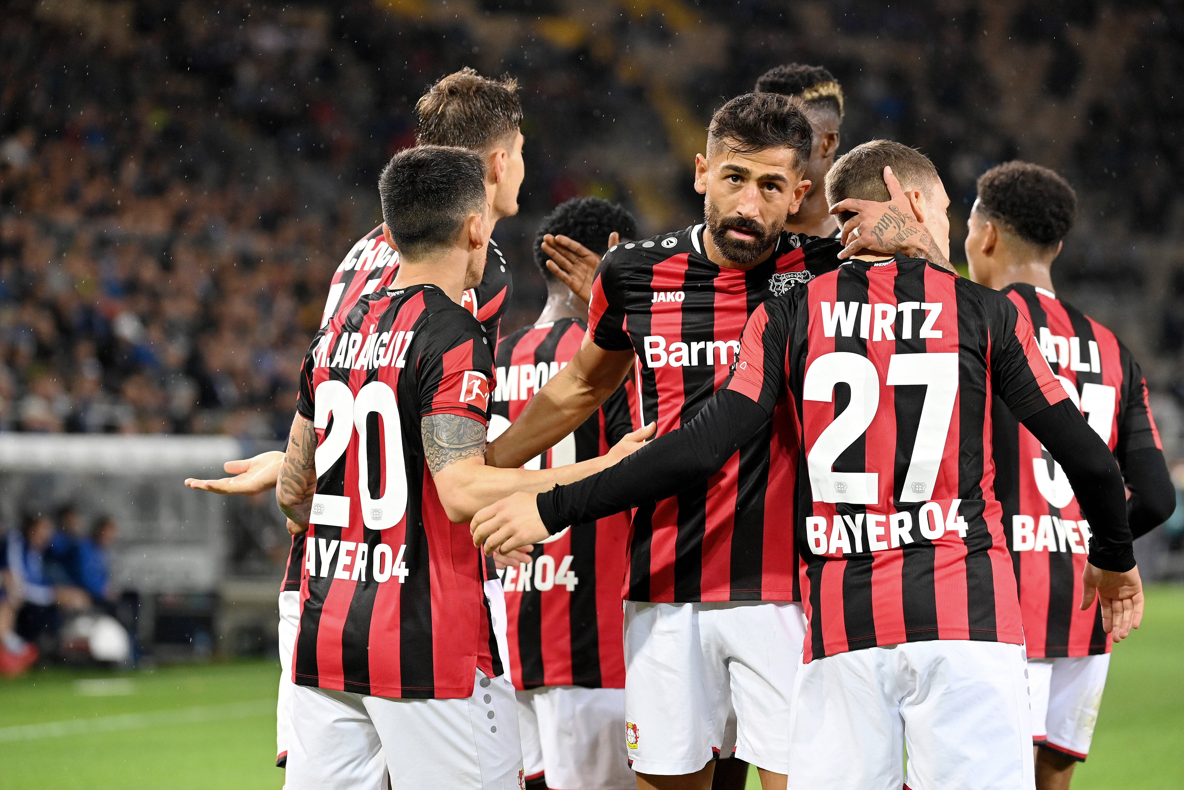 斯图加特纵身跨进漩涡,决意战胜沃夫斯堡的简单介绍 斯图加特纵身跨进漩涡,决意战胜沃夫斯堡的简单介绍