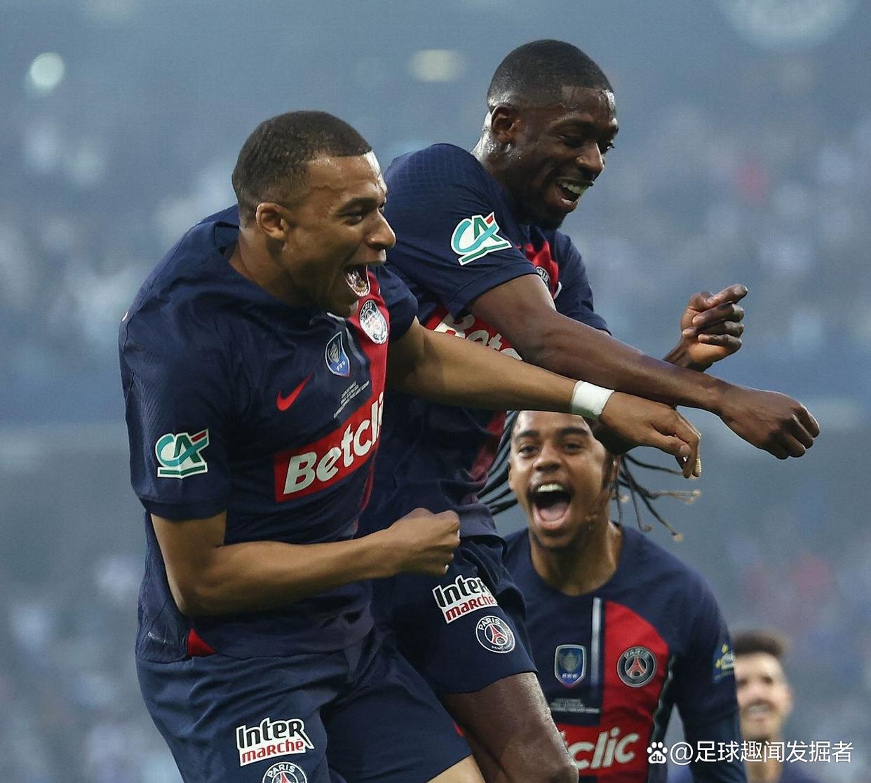 包含洛里昂队在客场比赛中不敌对手，遭遇失利的词条