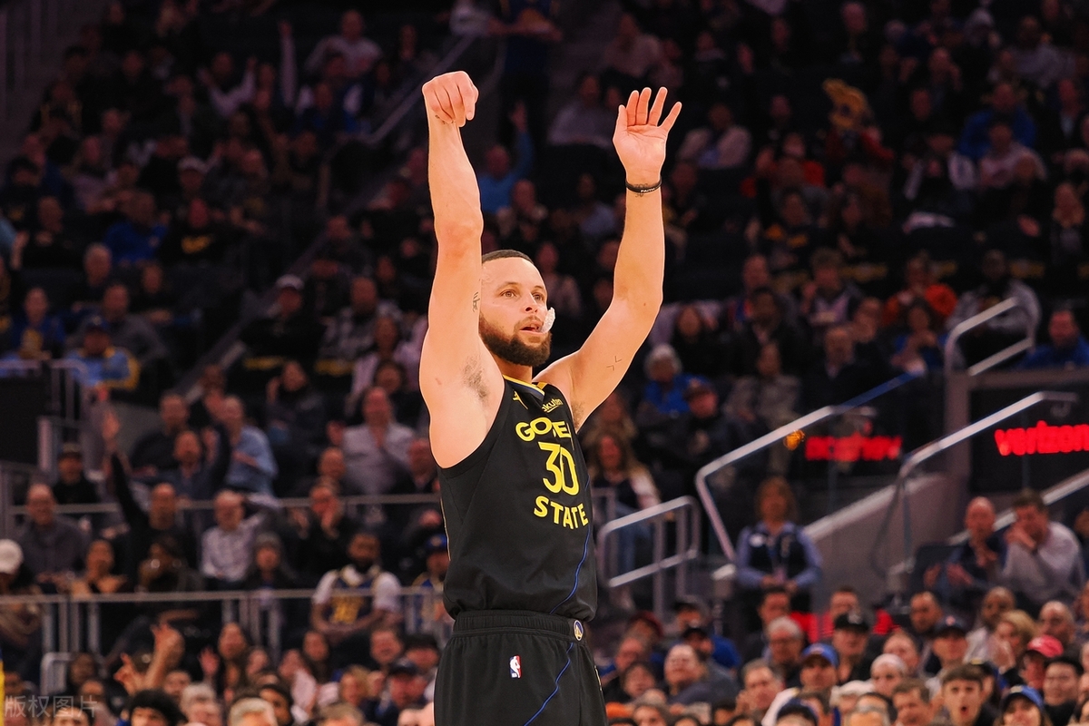 库里命中绝杀三分球，率队击败篮网