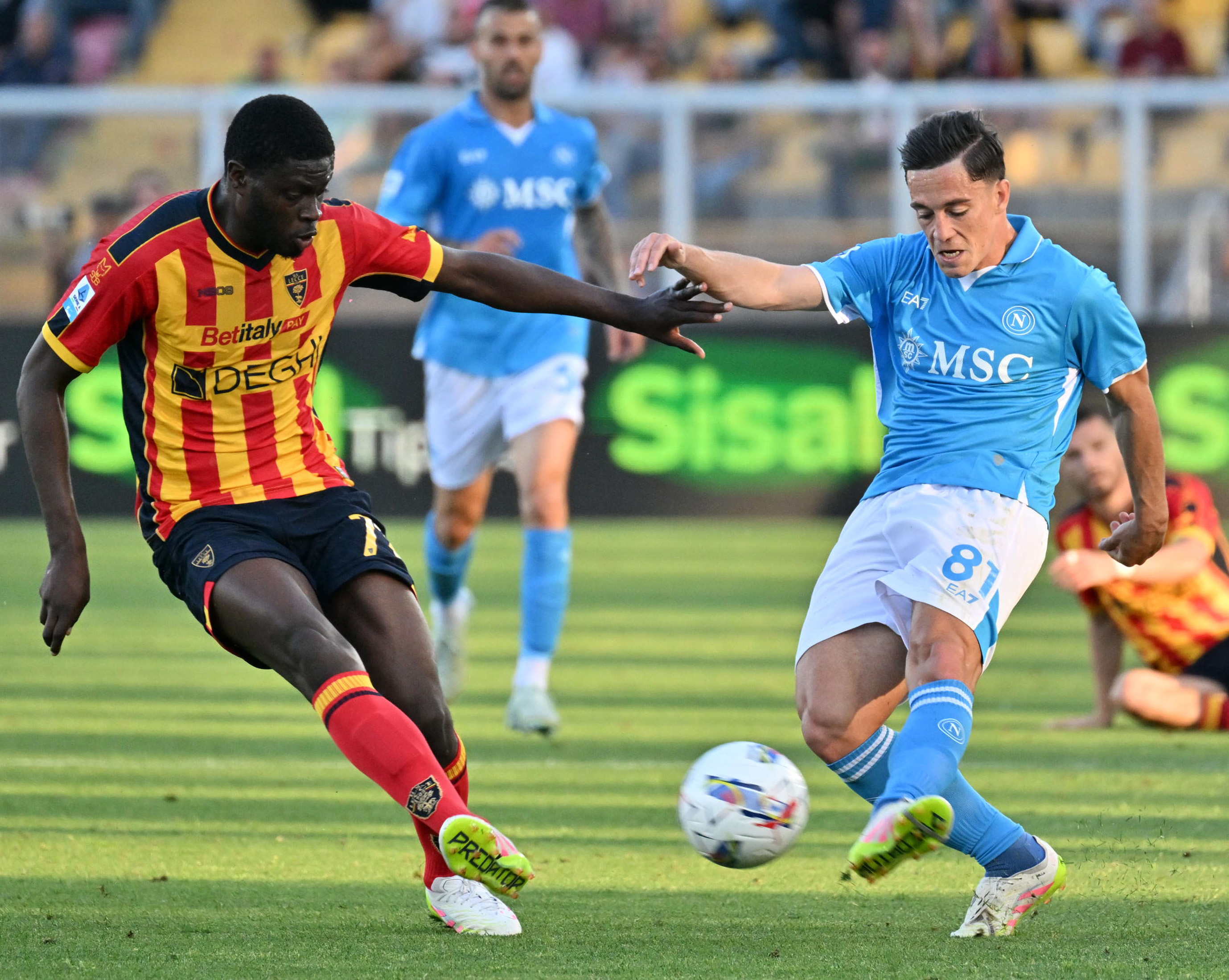 那不勒斯球员表现出色取得胜利