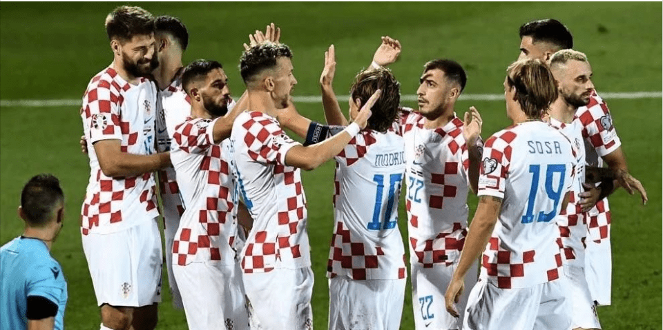 欧预赛比赛:西班牙逼平希腊的简单介绍 欧预赛比赛:西班牙逼平希腊的简单介绍