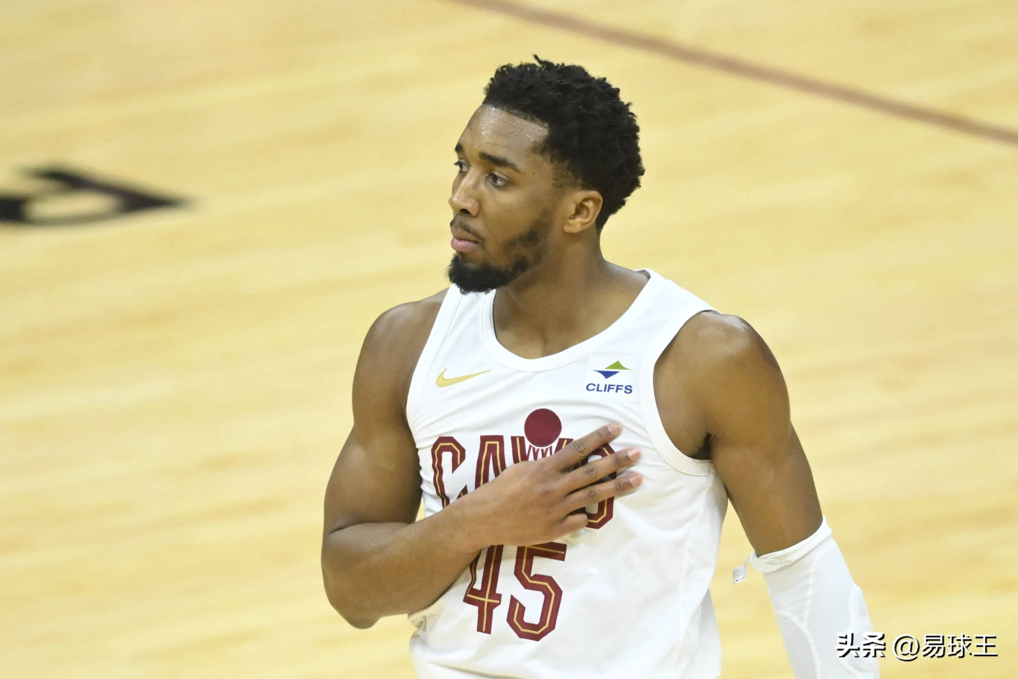 关于凯尔特人稳扎稳打,战胜对手重返榜首的信息 关于凯尔特人稳扎稳打,战胜对手重返榜首的信息