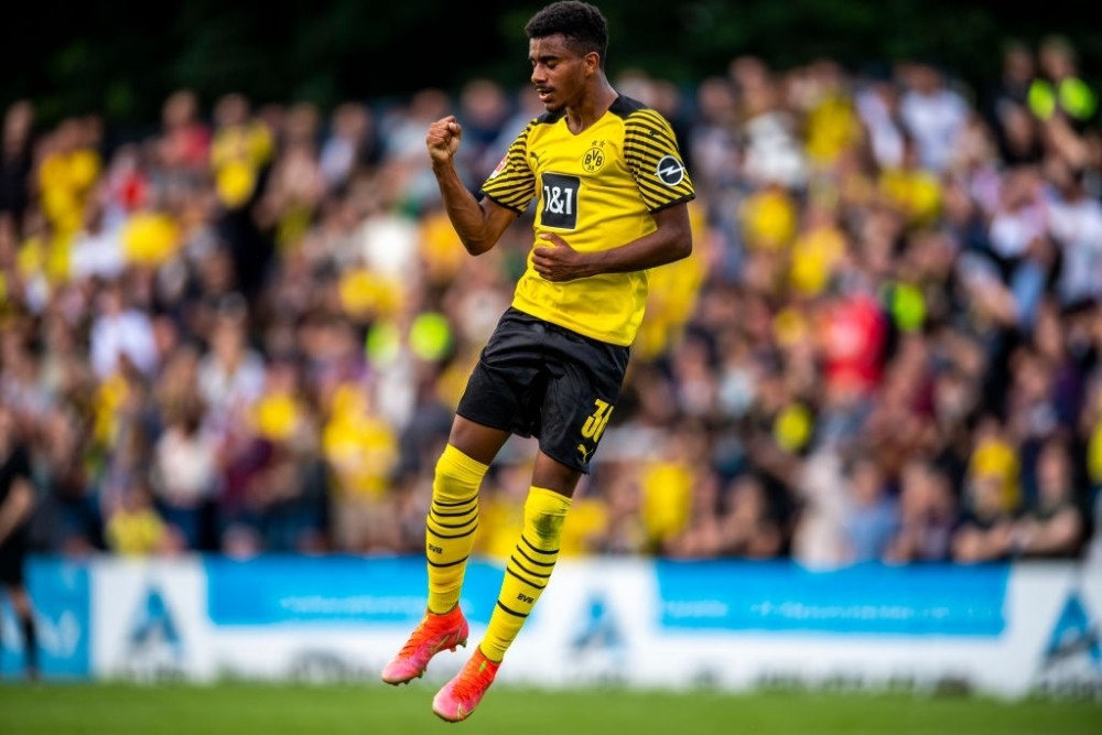 德甲劲旅换帅频频，寻找新的突破点