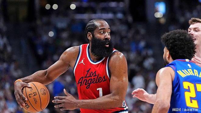 快船球员集体射程不准，需调整进攻策略