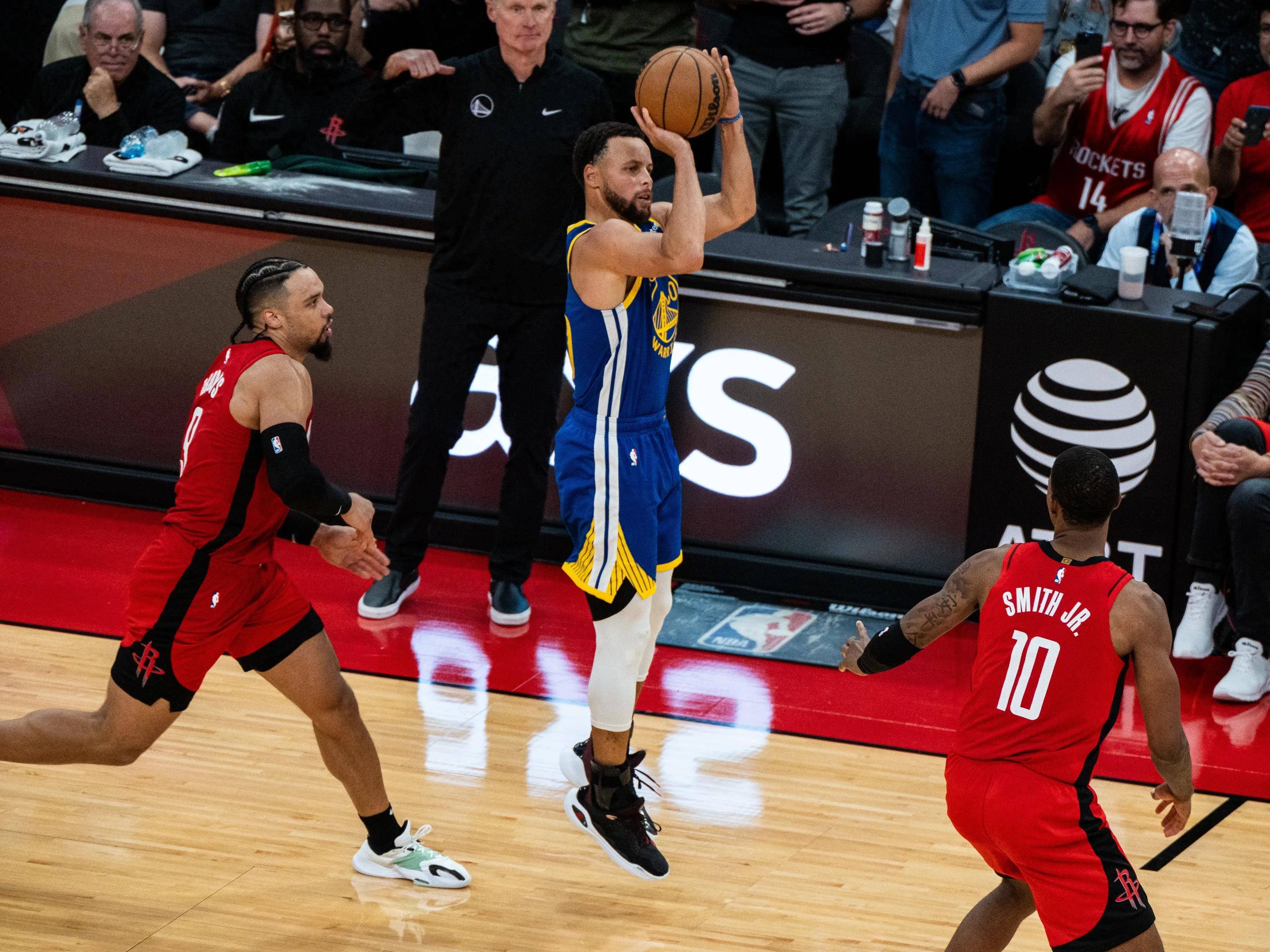 NBA巨星团队角逐,激烈角逐场面难以预测 NBA巨星团队角逐,激烈角逐场面难以预测