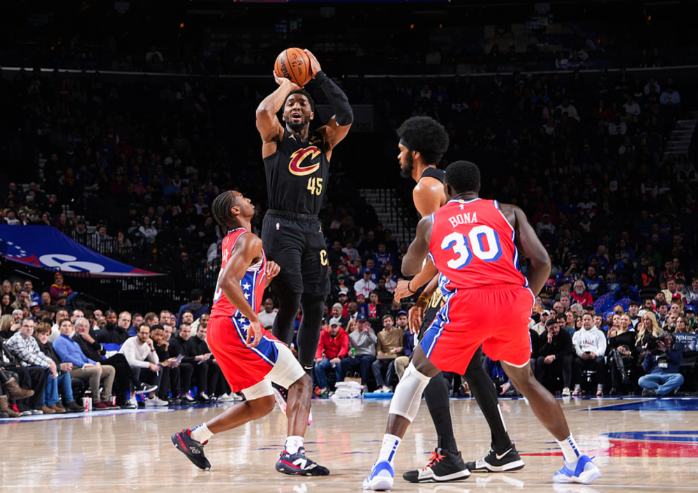 费城76人预备与底特律活塞争夺东部战绩第一