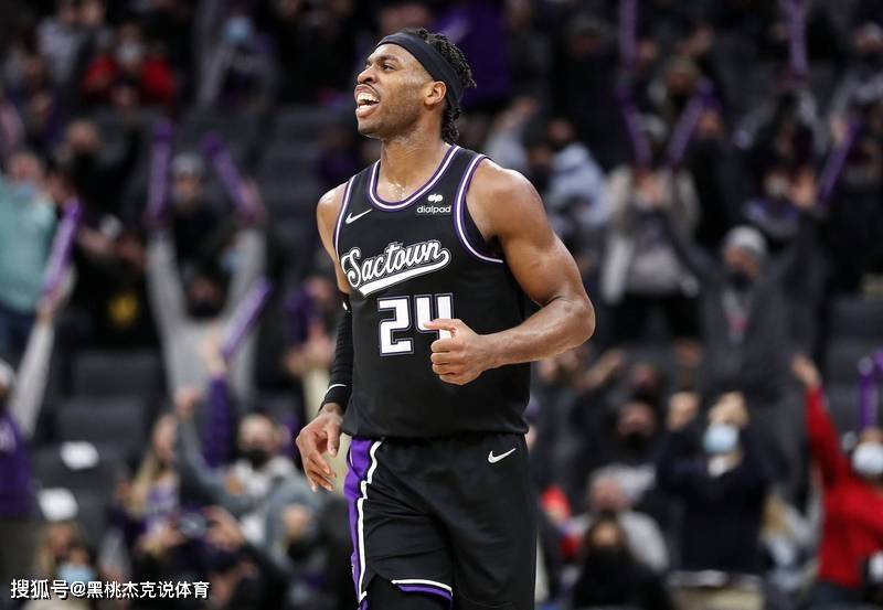 雄鹿大胜马刺，两连败险境解脱