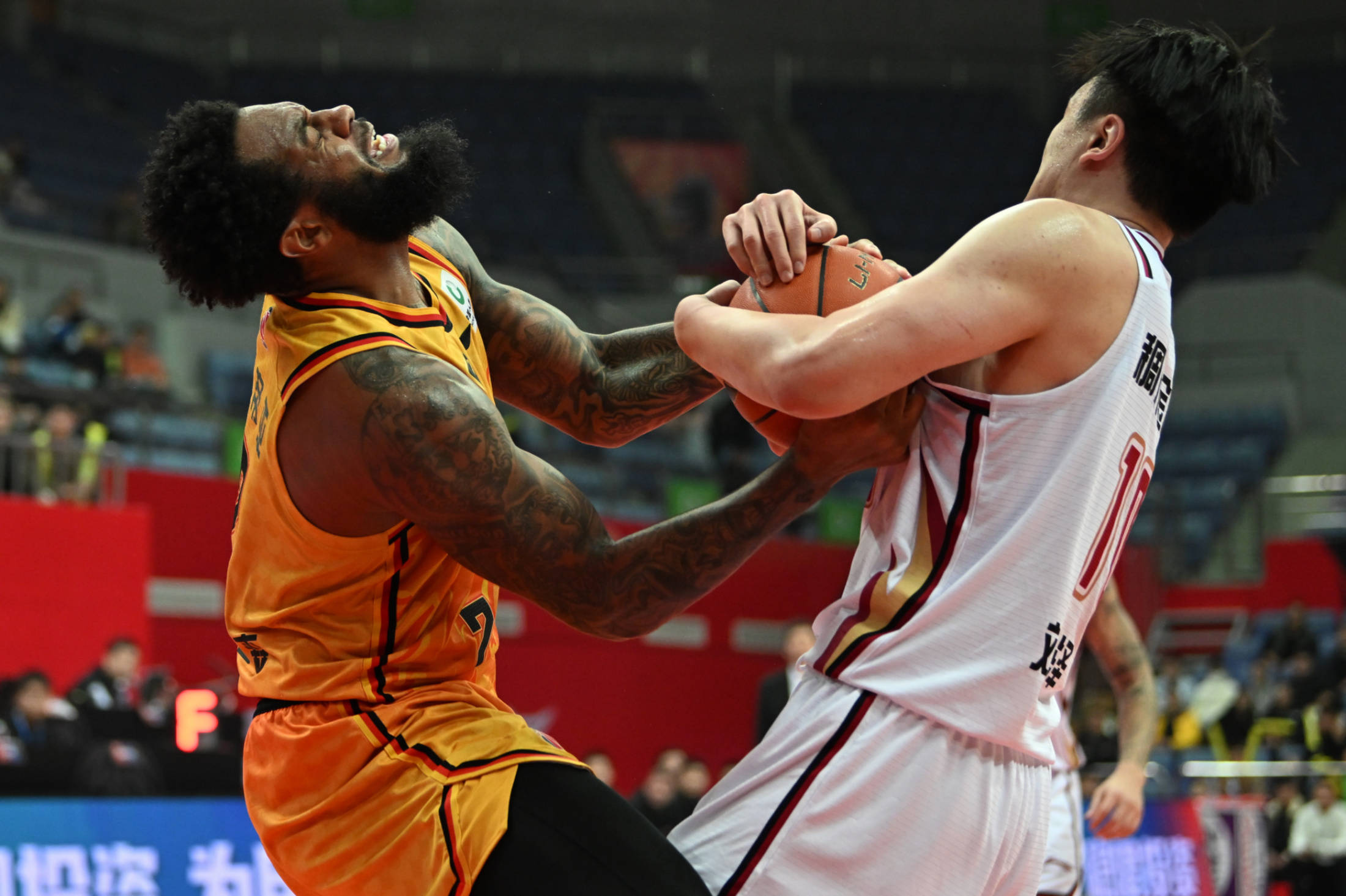 江苏队主场击败山西，喜迎关键胜利