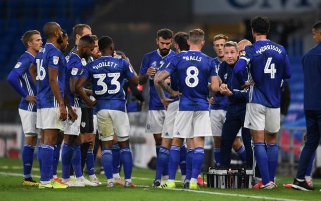 包含富勒姆背水一战，迎战切尔西争取保级机会的词条