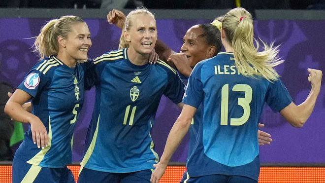 瑞典女足比赛中，荷兰队展现统治力